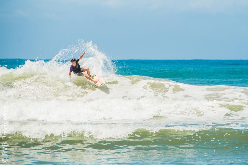 Kame Surf Camp Hotell Assinie Eksteriør bilde