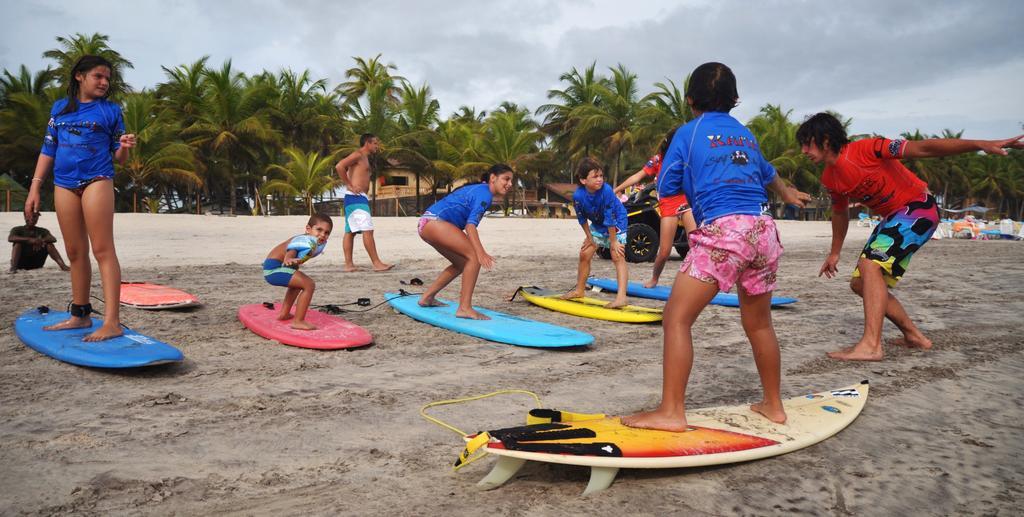 Kame Surf Camp Hotell Assinie Eksteriør bilde